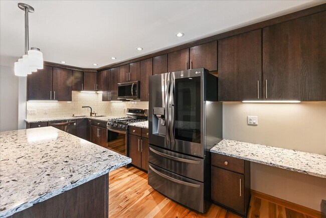 Foto del edificio - 401 Ridgewood Ave