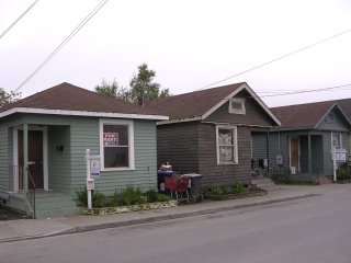 Primary Photo - 138 Grant St
