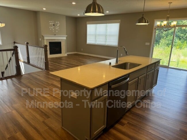 Building Photo - 1250 Oak Tree Ct