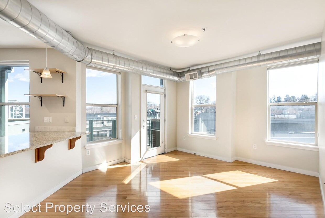 Primary Photo - 1313 S Clarkson St