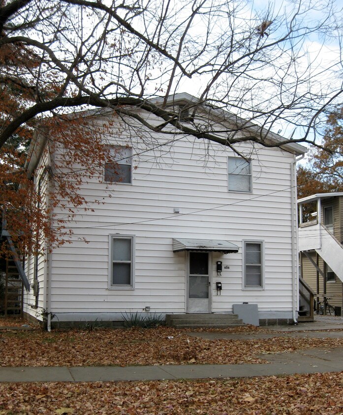 606 S Forest Ave, Carbondale, IL 62901 House Rental in Carbondale, IL