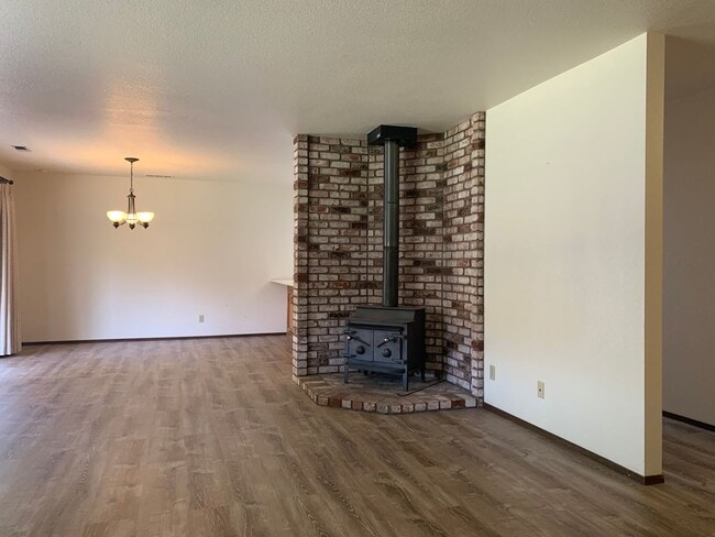 Foto del edificio - Make this your new home!