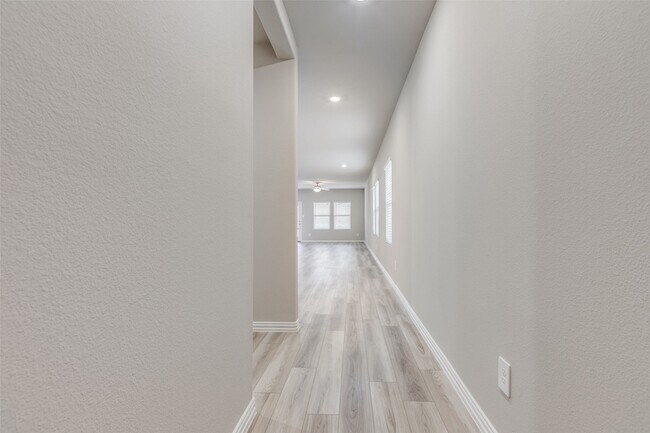 Foto del edificio - 4805 Everly Ct