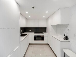 Building Photo - 20505 E Country Club Dr