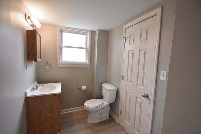bathroom - 115 Glen Ave