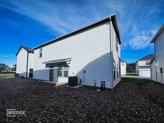 Building Photo - AMHERST PLAN