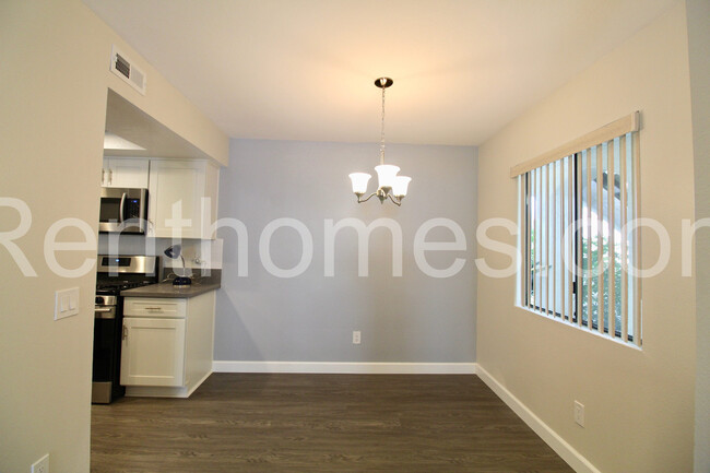 Foto del edificio - Penasquitos, 9306 Twin Trails Dr #101, Rem...