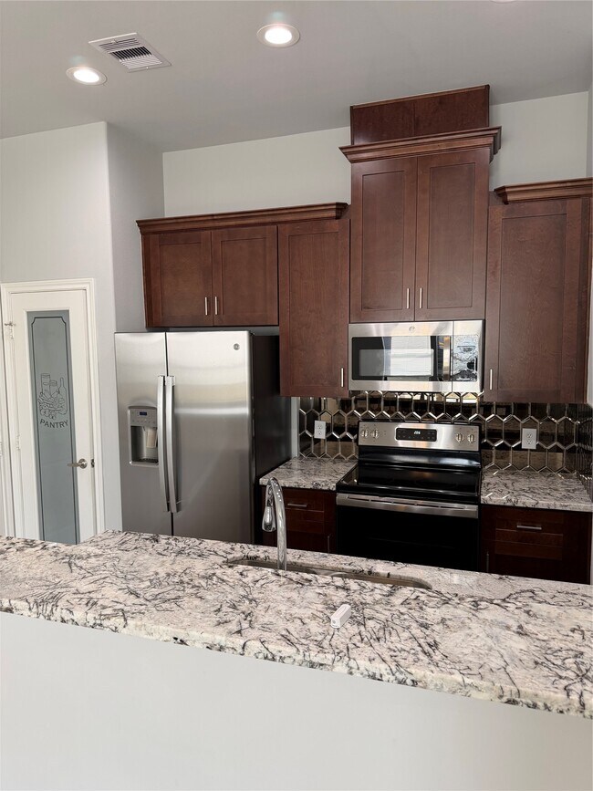 Building Photo - 4403 Nichols St