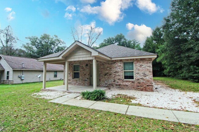 Building Photo - Home Near NAS, Escambia High, and Perdido ...