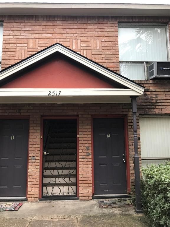 Foto del edificio - 2515 Calumet St