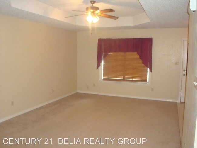 Building Photo - 3 br, 2 bath House - 1005 Meadowbrook Street