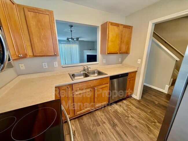 Foto del edificio - 132 Winslow Ln