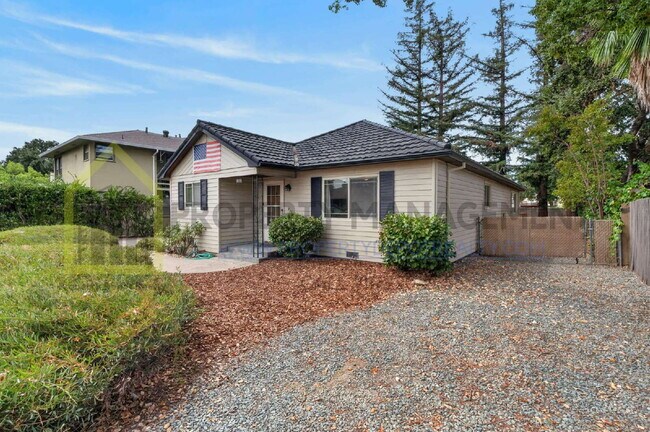 Building Photo - 9550 Colton Ave
