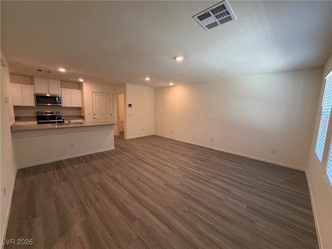 Building Photo - 6169 Aster Gdn St