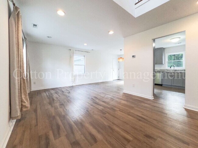 Foto del edificio - 824 Haymarket Ln
