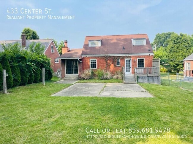 Photo - 433 Center St House