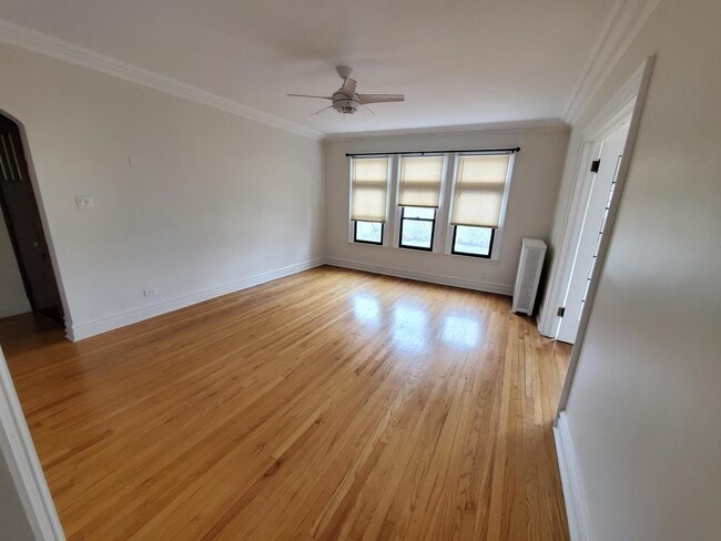 Building Photo - 2352 N Spaulding Ave