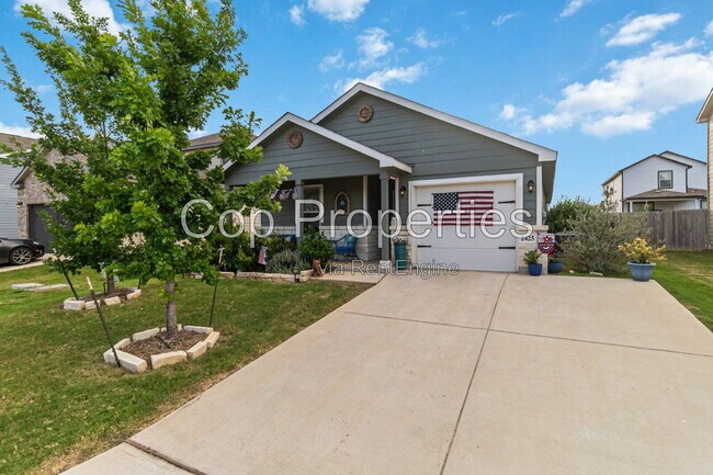 Building Photo - 2425 Ayers Dr