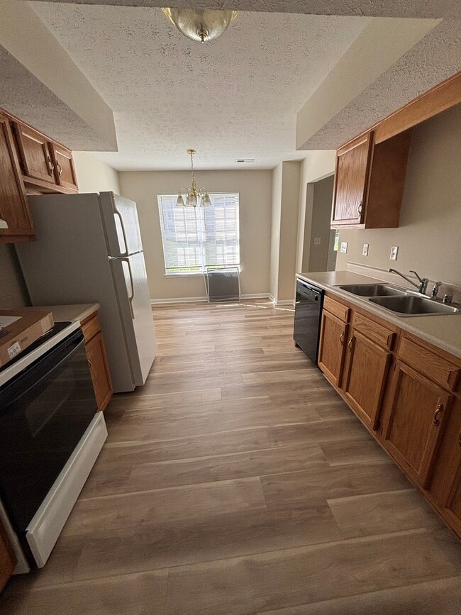 Building Photo - 1115 Regency Way