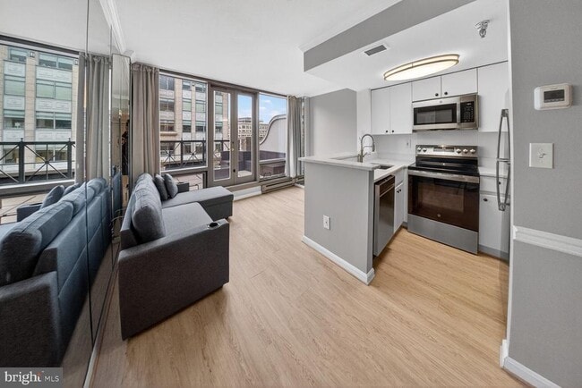 Building Photo - 701 Pennsylvania Ave NW