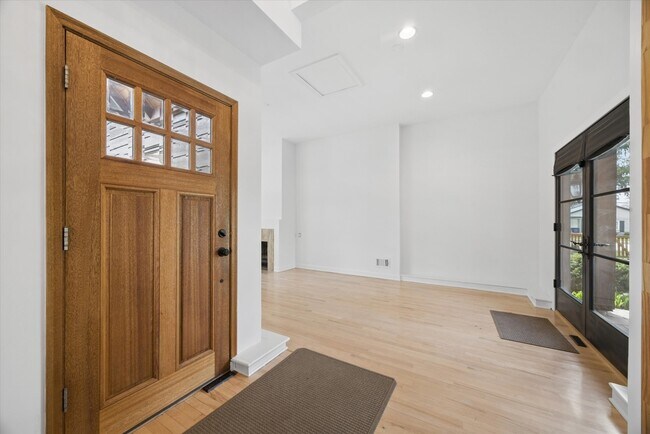 Foto del edificio - 502 W 47th St