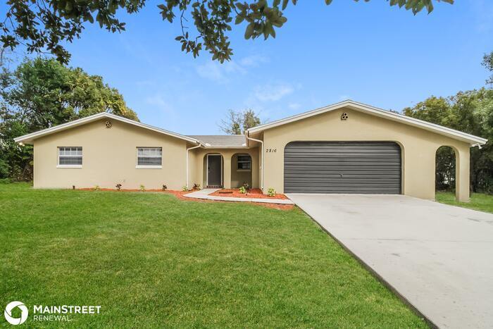 Foto principal - 2816 Beal St