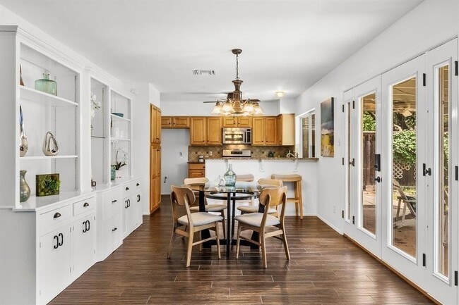 Foto del edificio - 11711 Shoshone Dr