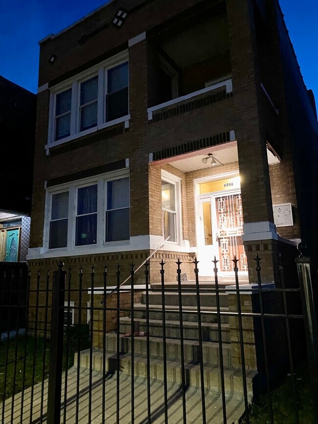6546 S Rockwell St, Chicago, IL 60629 House Rental in Chicago, IL