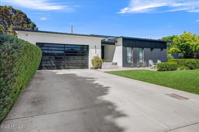 Foto del edificio - 4528 North 39th Pl