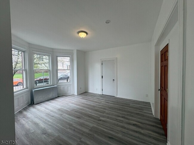 Foto del edificio - 139 Clifton Ave