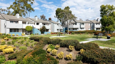 Building Photo - Villa Solana