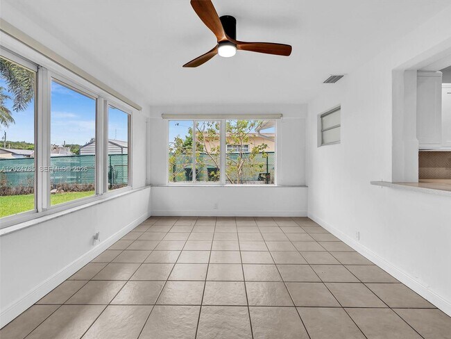 Building Photo - Southwest 42nd Terrace, Fort Lauderdale, FL 33314 - 3 BR 2 BA single-family home