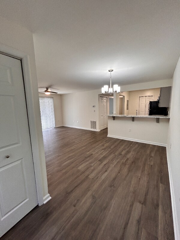 Building Photo - 1157 Fords Pointe Cir