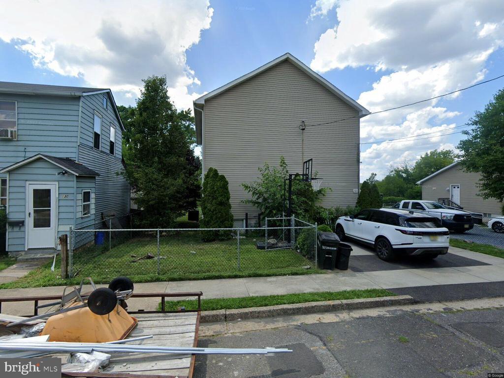 Foto principal - 130 Oxford Ave