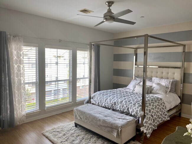 Building Photo - 3001 Murworth Dr
