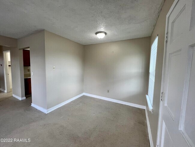 Foto del edificio - 403 Vieux Orleans Cir