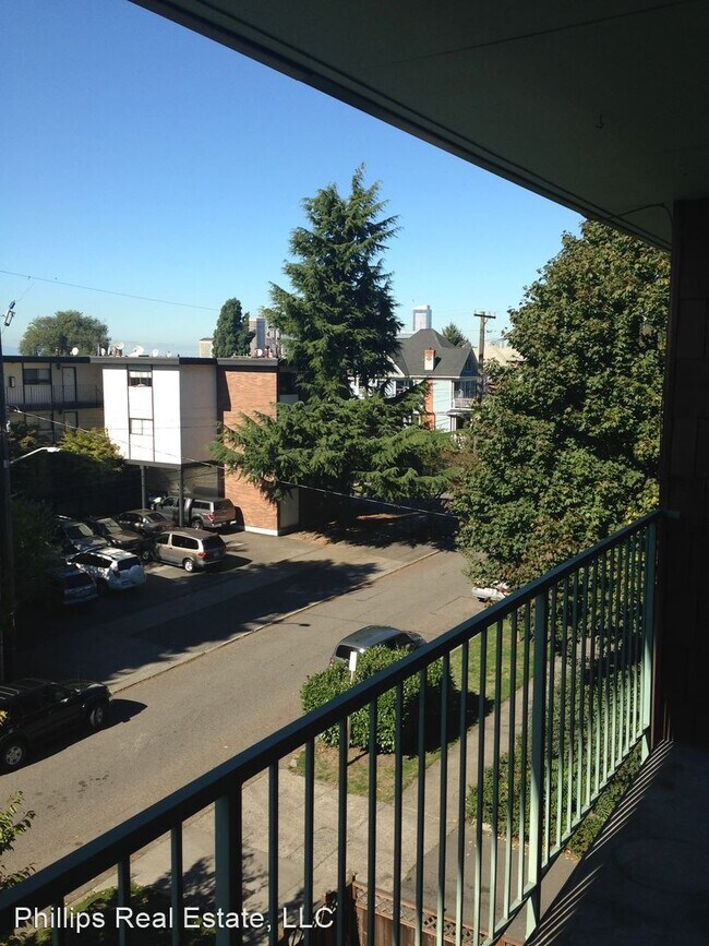 Building Photo - 1510 13th Ave S