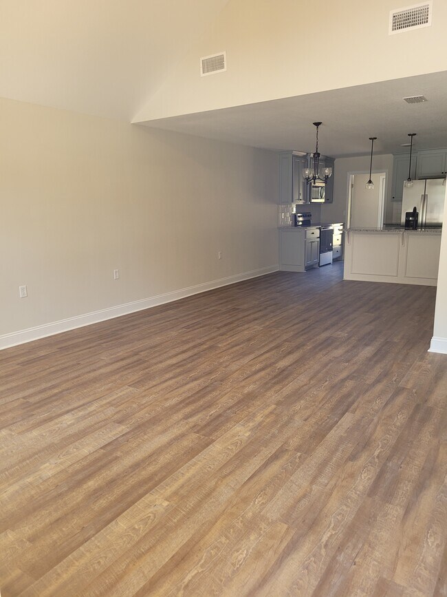Foto del edificio - 4115 Little Viking Rd