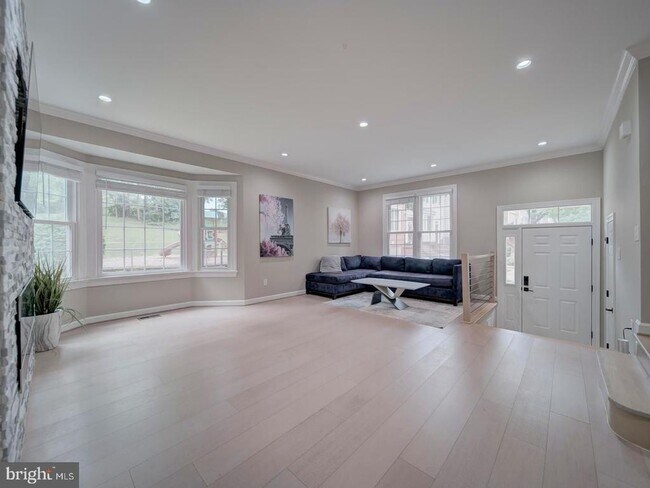Foto del edificio - 3642 Ransom Pl
