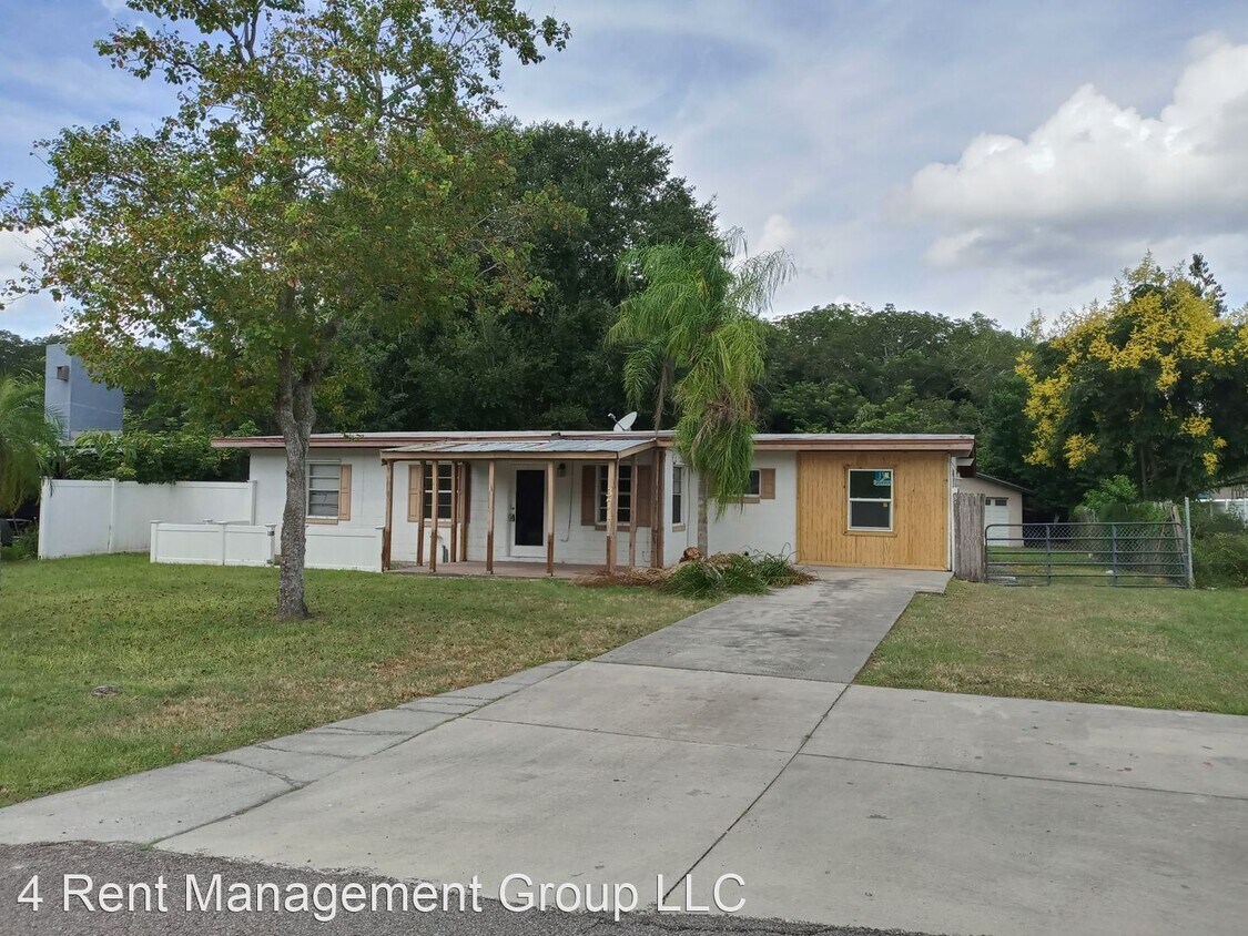 Primary Photo - 3 br, 1 bath House - 371 E 1ST STREET