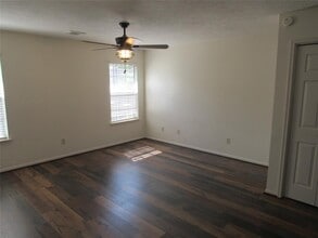 Building Photo - 18822 Timber Way Dr