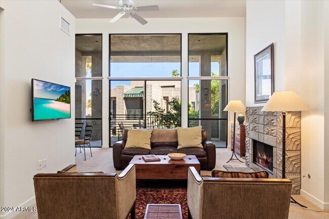 Building Photo - 2802 E Camino Acequia Dr
