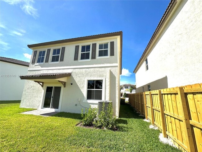 Foto del edificio - 2657 SE 24th Ct