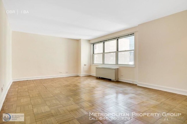 Foto del edificio - 888 8th Ave