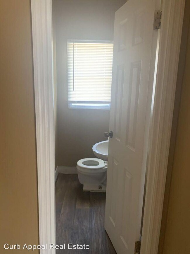 Foto del edificio - 3 br, 1.5 bath House - 323 Krewson