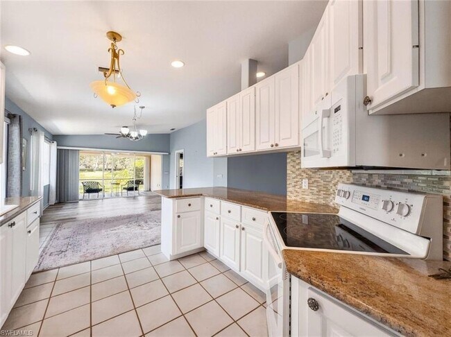 Foto del edificio - 5712 Drummond Way
