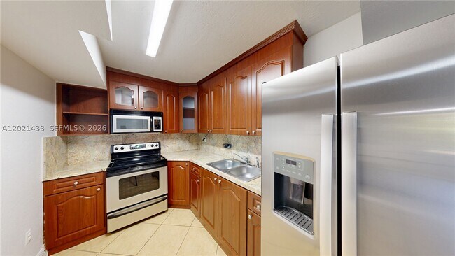 Foto del edificio - 8261 NW 8th St