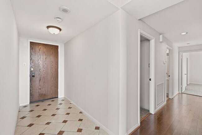 Foto del edificio - 14 Greenway Plz