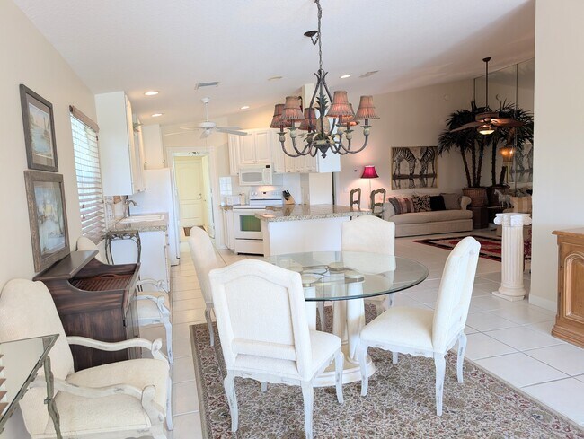 Building Photo - 7715 Pesaro Dr