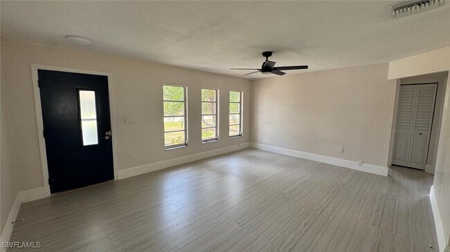 Building Photo - 2393 Staver St